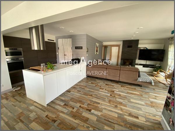 Maison à CHALLANS, 85300 - 5 pièces 120m²