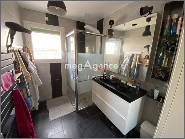Maison à CHALLANS, 85300 - 5 pièces 120m²