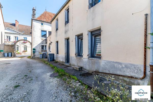 Immeuble mixte à vendre MIREBEAU SUR BEZE (21) pour investisseur excellente rentabilité