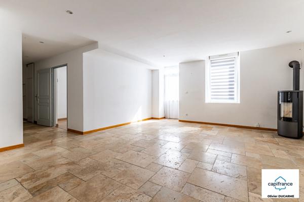 Immeuble mixte à vendre MIREBEAU SUR BEZE (21) pour investisseur excellente rentabilité