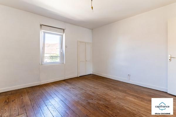 Immeuble mixte à vendre MIREBEAU SUR BEZE (21) pour investisseur excellente rentabilité