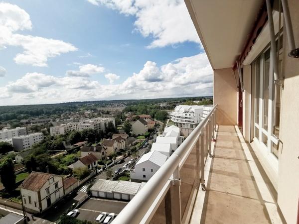 Appartement 4 pièces de 80 m² proche gare