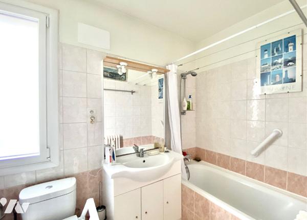 RENNES - FOUGERES - Superbe T2 avec garage, cave et ascenseur