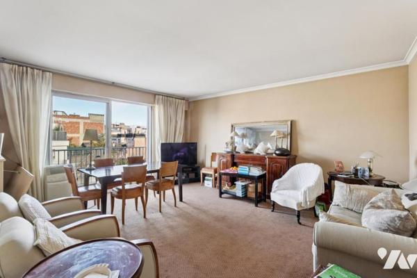 Dernier étage - Appartement de 75 m² au calme absolu 