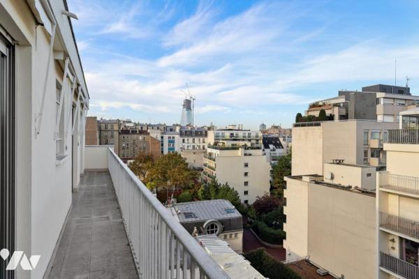 Dernier étage - Appartement de 75 m² au calme absolu 