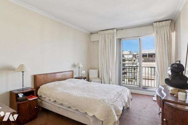 Dernier étage - Appartement de 75 m² au calme absolu 