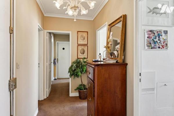 Dernier étage - Appartement de 75 m² au calme absolu 