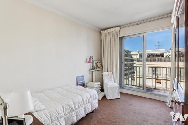 Dernier étage - Appartement de 75 m² au calme absolu 