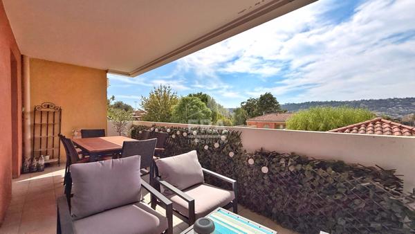 A VENDRE NICE - 3 PIÈCES AVEC TERRASSE, PISCINE ET GARAGE