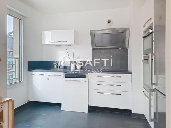 Appartement lumineux trois pièces au cœur du quartier Mairie de Romainville avec cave et parking