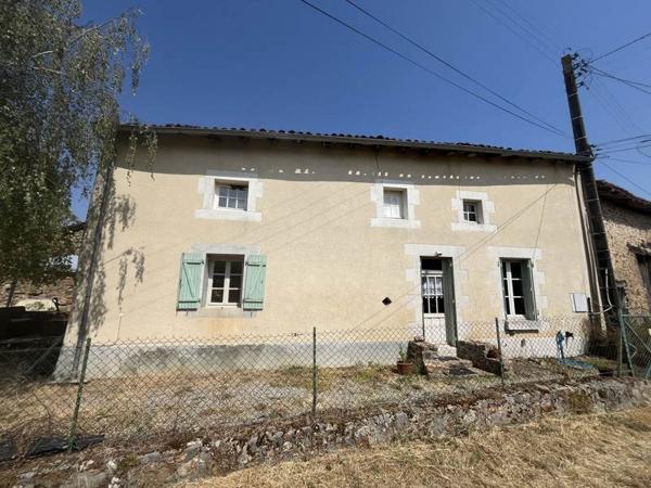 Maison à vendre 69 000 € Abzac 6 p 141,2 m² DPE F