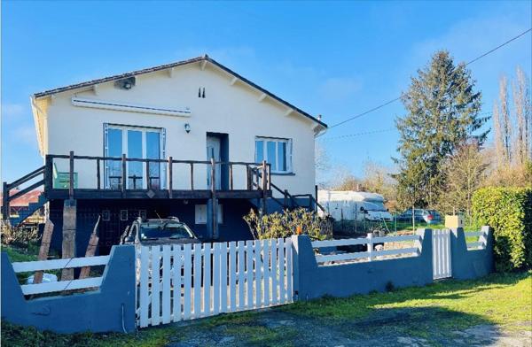 Maison  -3 chambres - piscine
