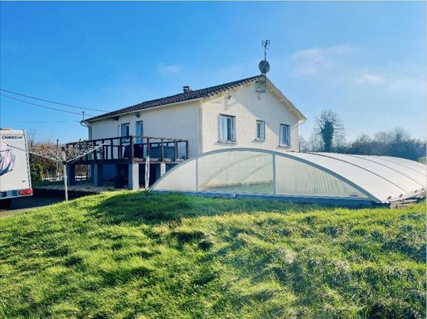 Maison  -3 chambres - piscine