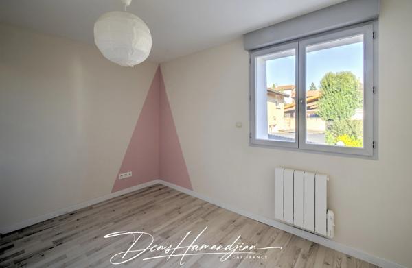 Maison à vendre 5 pièces - 4 Chambres - 122 m2 - FONTAINES SAINT MARTIN (69270)