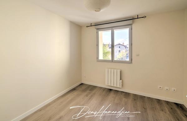 Maison à vendre 5 pièces - 4 Chambres - 122 m2 - FONTAINES SAINT MARTIN (69270)