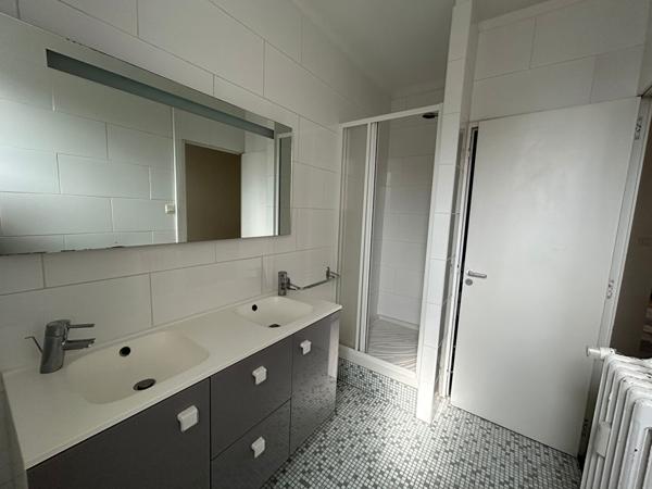 APPARTEMENT T3,  
Nantes 44000