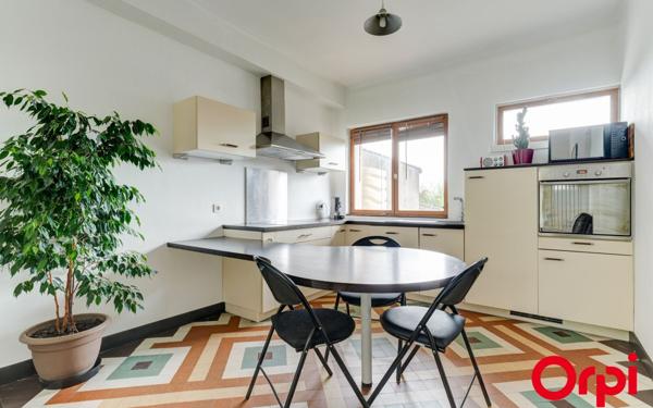 Maison à vendre    5 pièces • 101,48 m2 Vénissieux