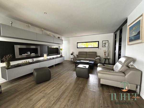 Villa contemporaine haut de gamme avec piscine chauffée- Résidence sécurisée