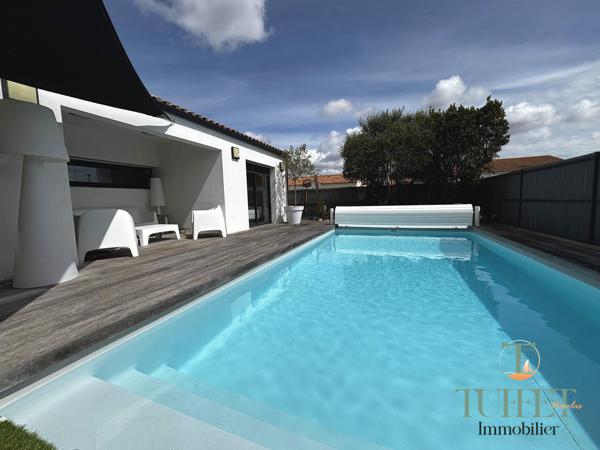 Villa contemporaine haut de gamme avec piscine chauffée- Résidence sécurisée