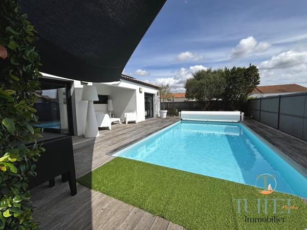 Villa contemporaine haut de gamme avec piscine chauffée- Résidence sécurisée