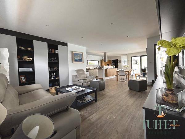 Villa contemporaine haut de gamme avec piscine chauffée- Résidence sécurisée
