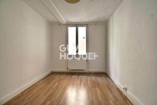 T3 au pied du métro Valmy