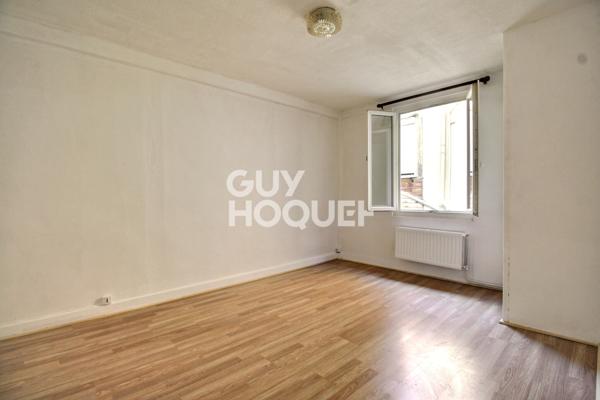 T3 au pied du métro Valmy