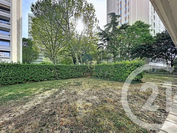 Appartement F7 à vendre  7 pièces - 137,81 m 2   VILLEURBANNE  - 69