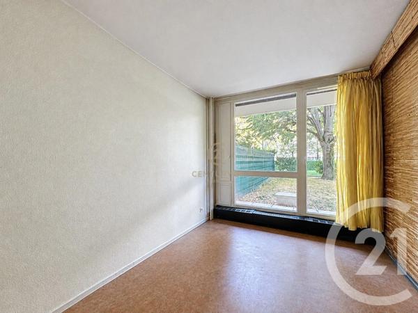 Appartement F7 à vendre  7 pièces - 137,81 m 2   VILLEURBANNE  - 69