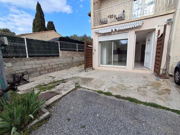 Appartement Rognac 3 pièce(s) 60 m2 avec terrasse et cour intérieure