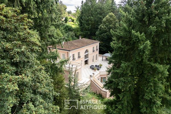 Demeure de prestige au sein d’un parc privé avec piscine et étang
