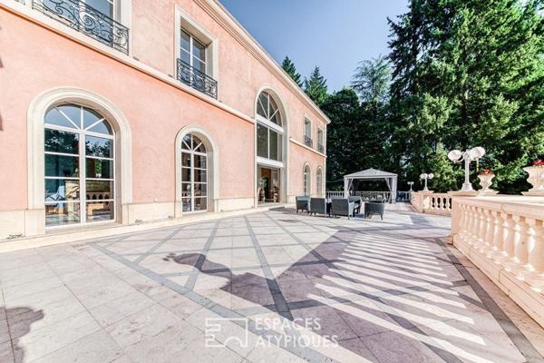 Demeure de prestige au sein d’un parc privé avec piscine et étang