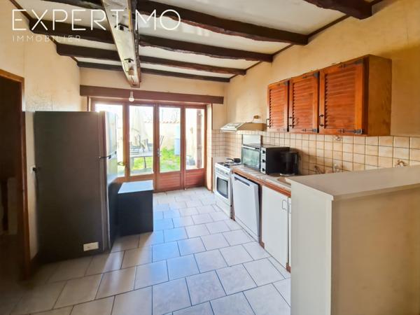 Tocane-Saint-Apre (24350) Maison à vendre de 94 m² , trois chambres, cour extérieur secteur Tocane