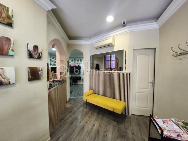 Local d activites de 44 m²