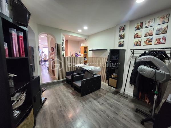 Local d activites de 44 m²