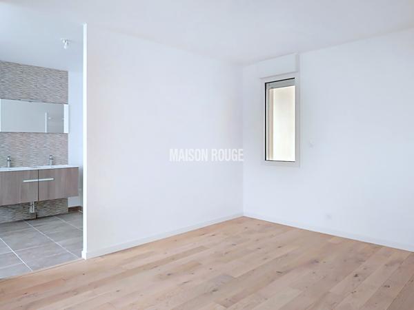 Rare à la Vente : Superbe Duplex T4 avec Aperçu Mer Dinard