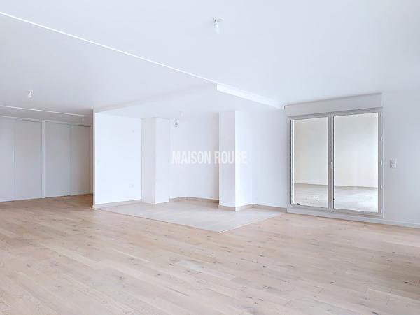Rare à la Vente : Superbe Duplex T4 avec Aperçu Mer Dinard