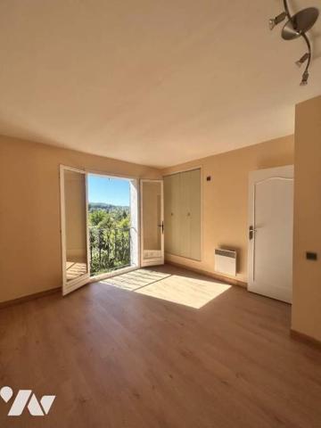 Maison T7 Studio indep. Garages Dépendances