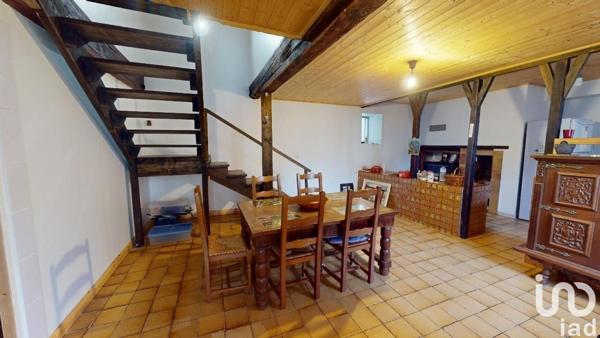 Maison 4 pièces de 144 m² à Lembeye (64350)