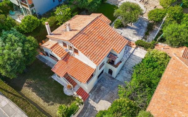 Maison à vendre    4 pièces • 123 m2 Cagnes-sur-Mer