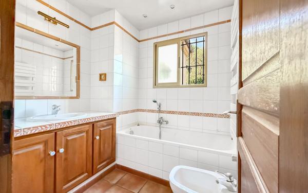 Maison à vendre    4 pièces • 123 m2 Cagnes-sur-Mer