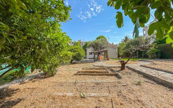 Maison à vendre    4 pièces • 123 m2 Cagnes-sur-Mer