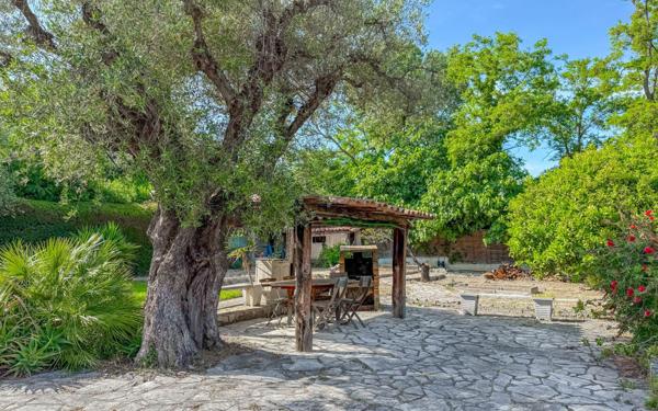 Maison à vendre    4 pièces • 123 m2 Cagnes-sur-Mer