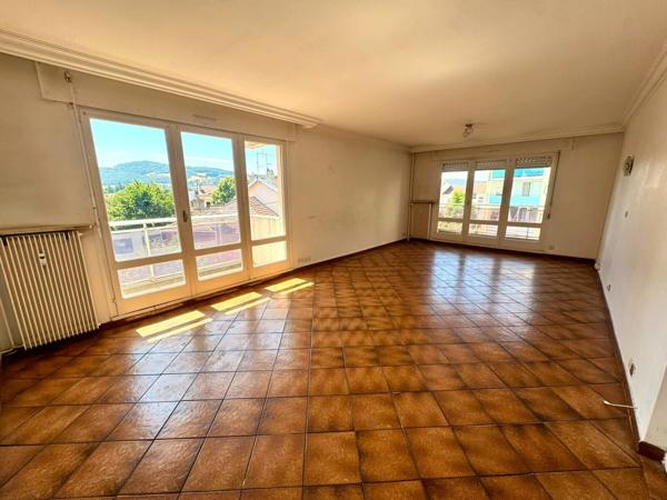 FIRMINY – Appartement T4 de 95,44 m² avec garage, cave et trois balcons