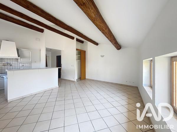 Location appartement 2 pièces 50 m² Lambesc