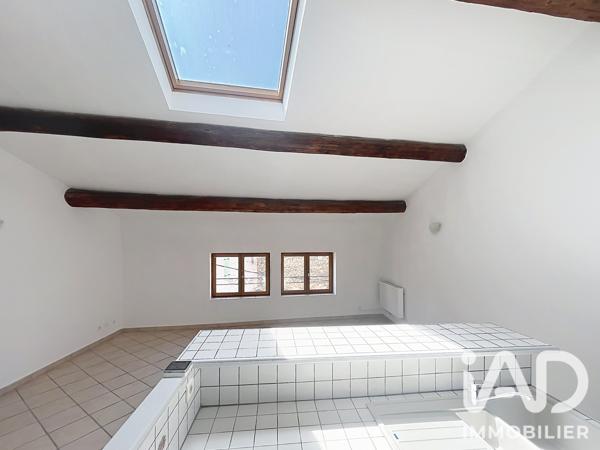 Location appartement 2 pièces 50 m² Lambesc