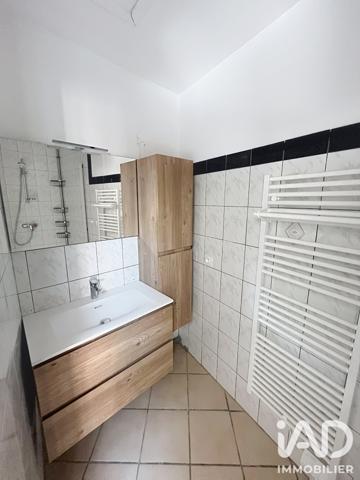 Location appartement 2 pièces 50 m² Lambesc