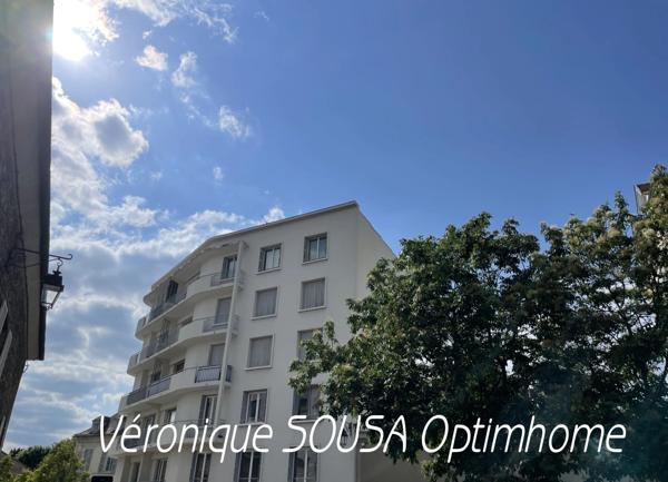 Beau 2/3 pièces rénové  avec ascenseur