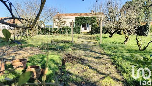 Maison 5 pièces de 102 m² à Grosbreuil (85440)