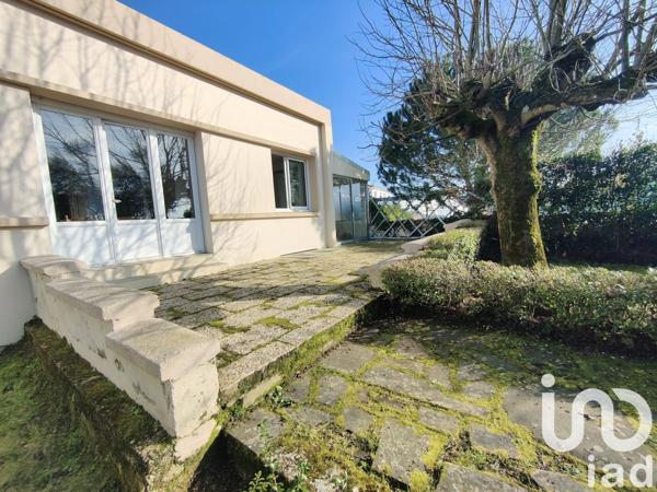 Maison 5 pièces de 102 m² à Grosbreuil (85440)
